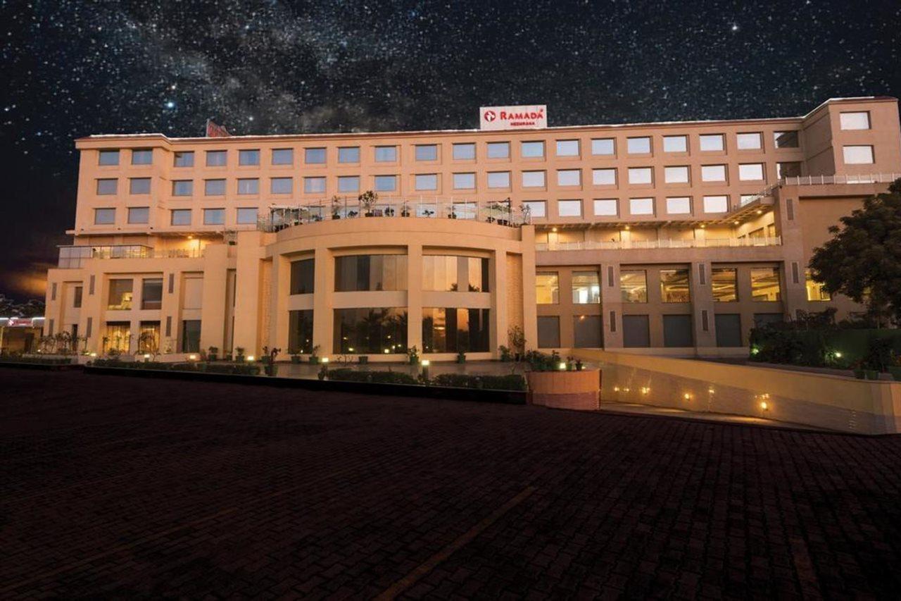 Ramada Neemrana Hotel Exterior foto