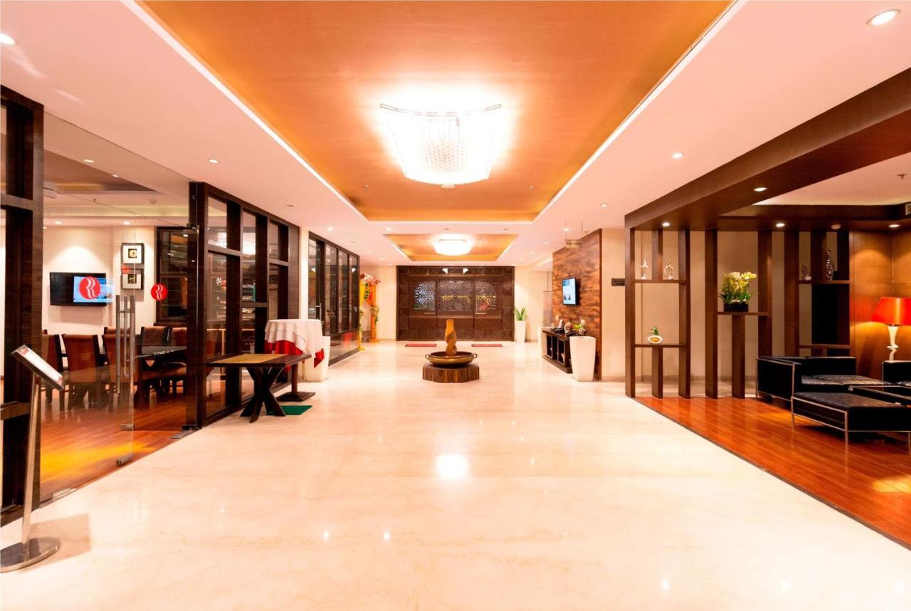 Ramada Neemrana Hotel Exterior foto